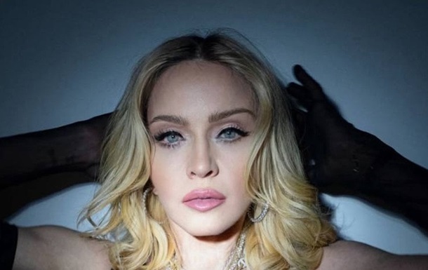 Фото для новини:Мадонну розкритикували за фото з символікою СРСР