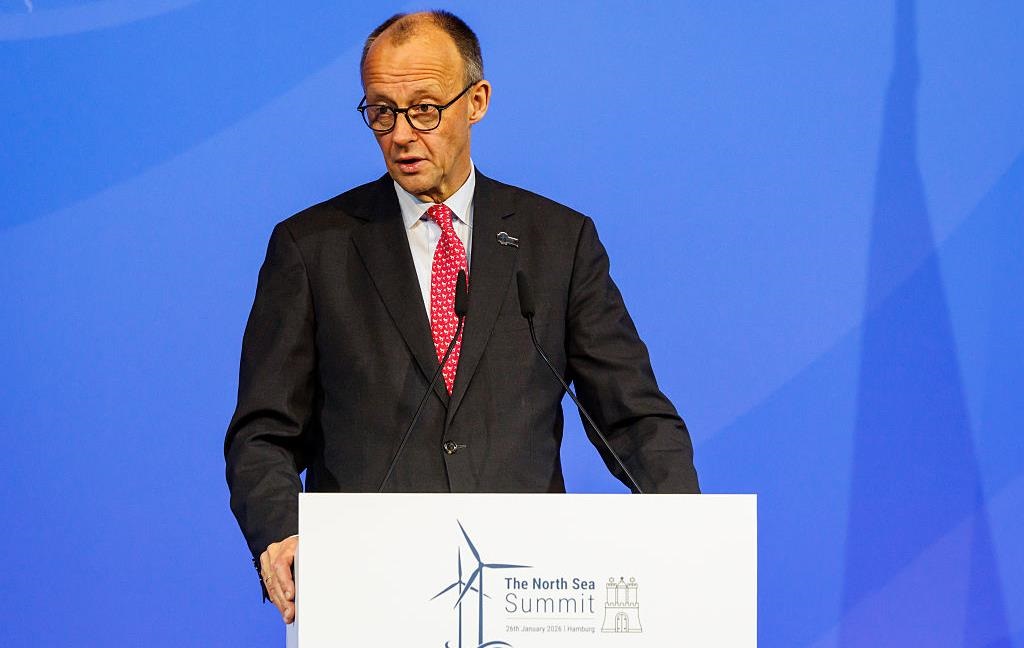 Фото для новини:Мерц звинуватив США в зменшенні військової присутності в Гренландії