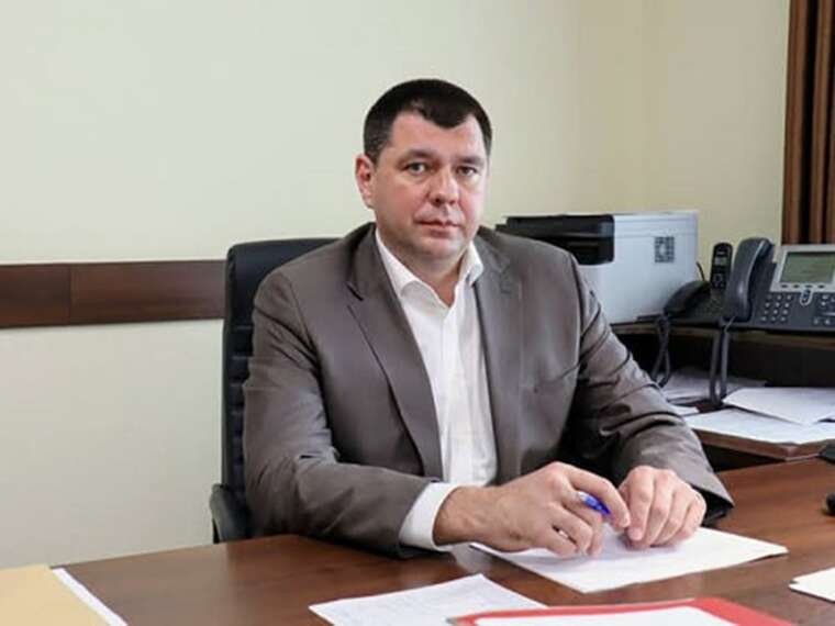 Фото для новини:Мільйони на папері як заступник прокурора Харківщини Грюк та його підлегла роками отримують елітні пенсії через договірняки в судах