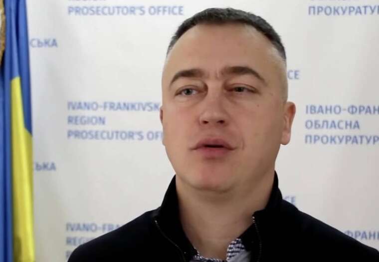 Фото для новини:Мільйонні подарунки від лікаря прокурор з Івано-Франківська Піварчук потрапив у поле зору через легалізацію майна через родичів