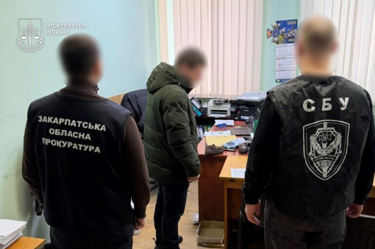 Фото для новини:На Закарпатті екснардеп фіктивно працевлаштувався для бронювання та втік