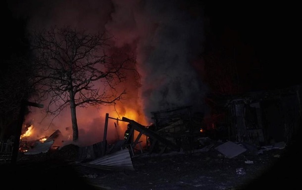 Фото для новини:Наслідки обстрілу Києва: є загиблий, пожежі, руйнування