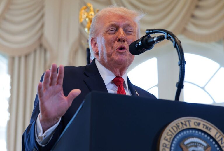 Фото для новини:НАТО 20 років попереджало про загрозу для Гренландії від РФ - Трамп