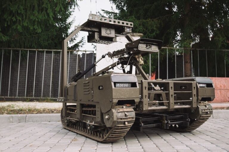 Фото для новини:Наземний дрон взяв у полон трьох росіян