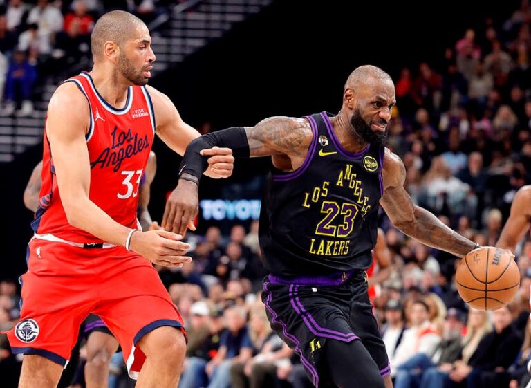 Фото для новини:НБА: Кліпперс виграли дербі Лос-Анджелеса