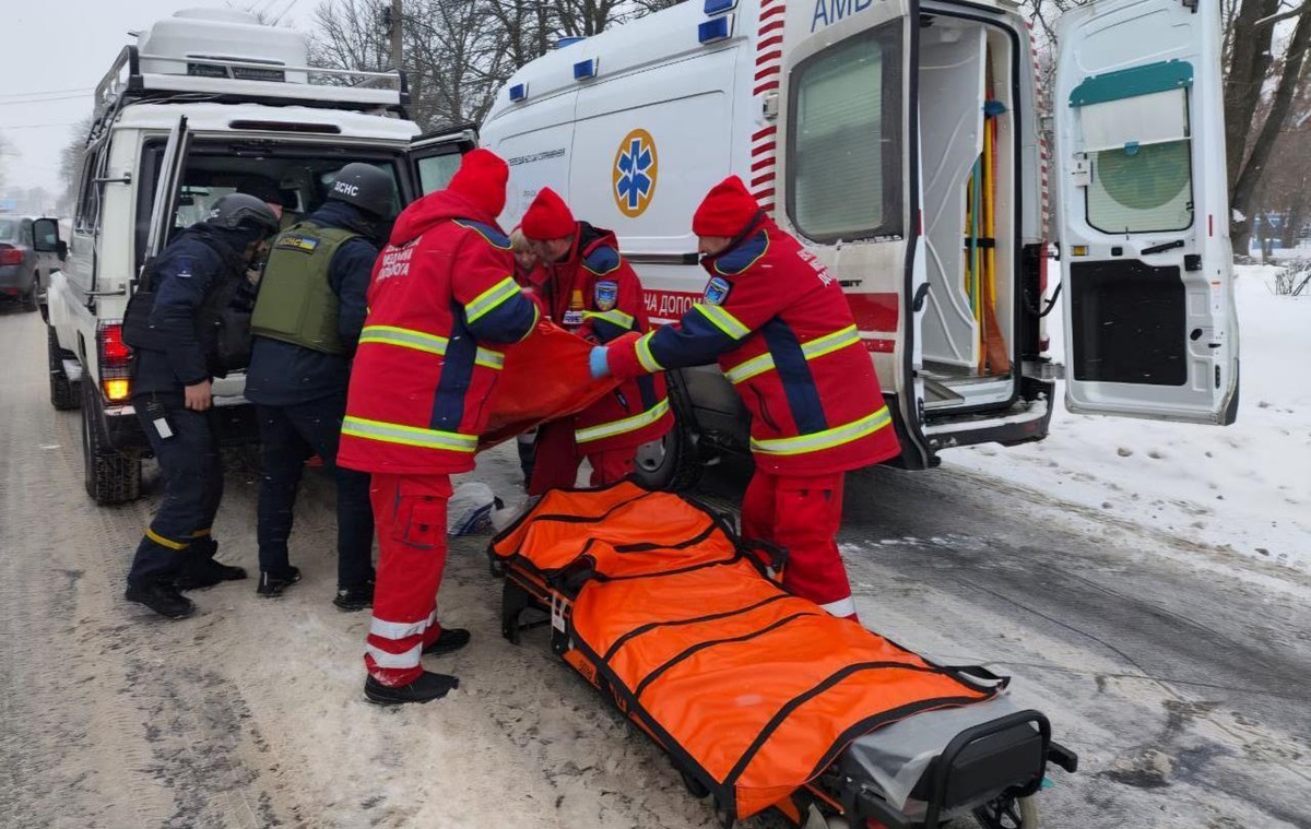 Фото для новини:Нікополь потрапив під артобстріл, є загиблі