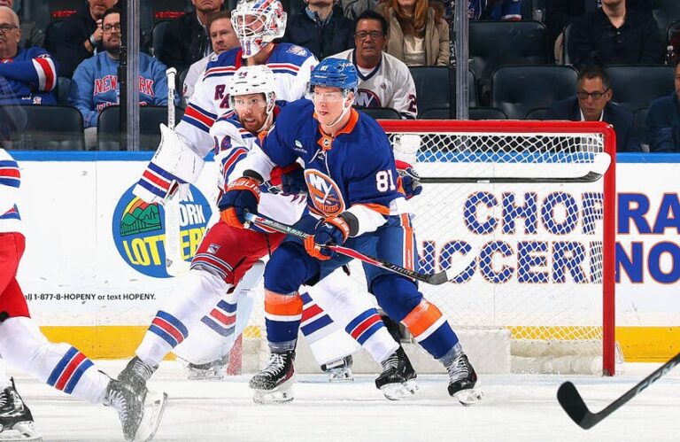 Фото для новини:НХЛ: Айлендерс сильніші в нью-йоркському дербі