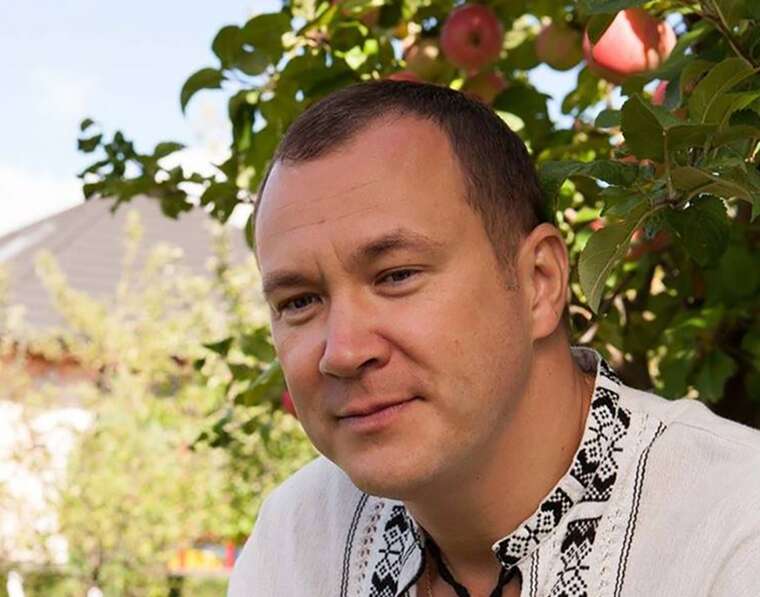 Фото для новини:Паркан замість пляжу екснардепу Супруненку оголосили підозру за самозахоплення берега Дніпра