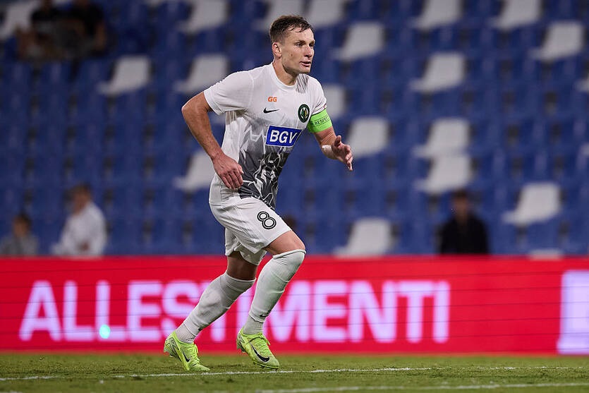 Фото для новини:Полісся залишається з капітаном Бабенком