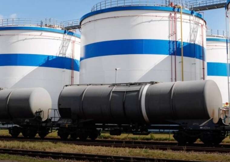 Фото для новини:Примарні ешелони як підрядник Укрнафти заробив 16 мільйонів на вагонах, які нікуди не їхали