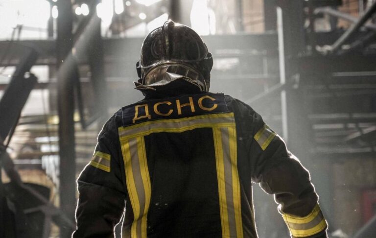 Фото для новини:РФ атакувала Київщину: пошкоджені АЗС, є жертва