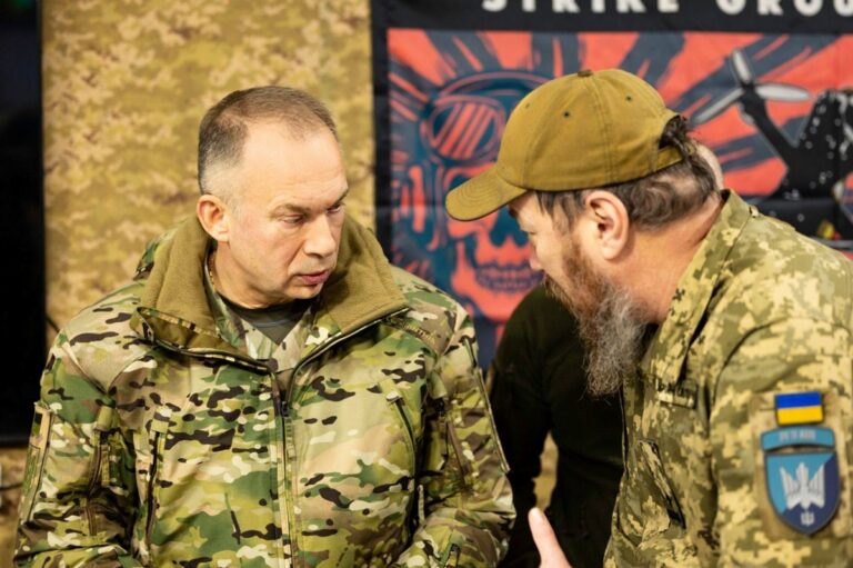 Фото для новини:РФ стягує резерви до Покровська - Сирський