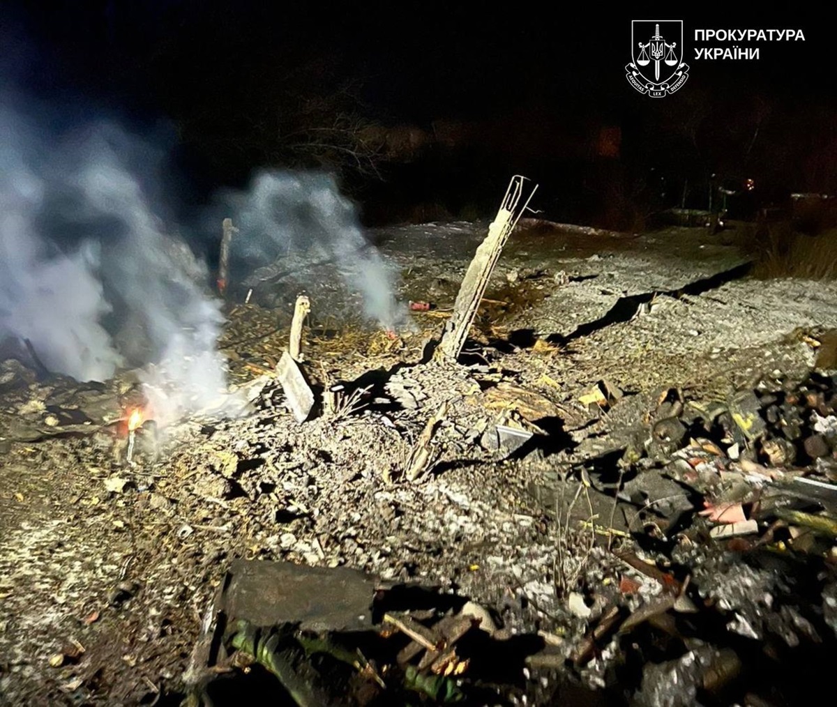 Фото для новини:Російський дрон атакував Чугуїв, є постраждалі