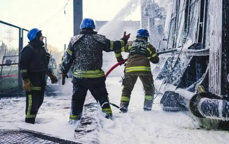 Фото для новини:Спільник окупантів - мороз: як пережити удари по енергетиці