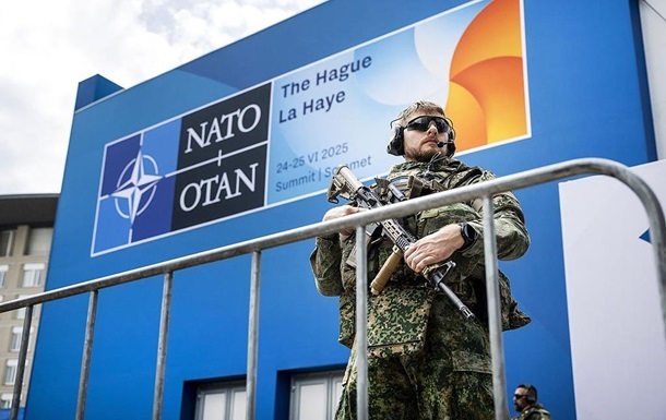 Фото для новини:США скорочують свою участь в структурах НАТО - ЗМІ