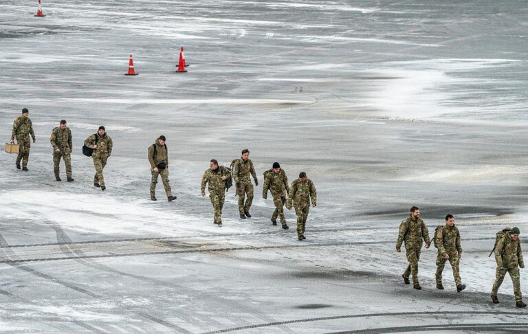 Фото для новини:США та Данія планують переглянути угоду про захист Гренландії - ЗМІ