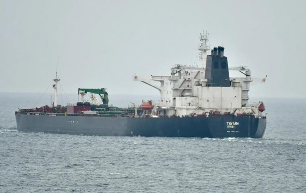Фото для новини:Танкер-привид здійснив раптовий розворот у Балтійському морі