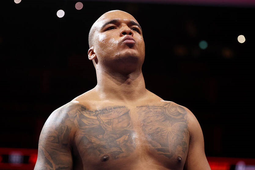 Фото для новини:Тренер дав оцінку можливому бою Вордлі та Усика