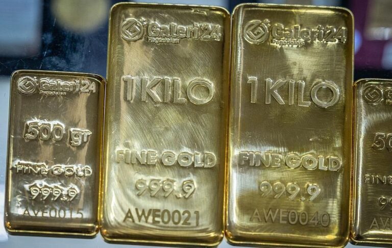 Фото для новини:Ціна золота рекордно зросла через слабкий долар