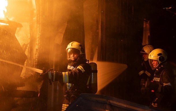 Фото для новини:У Харкові БПЛА влучив у будинок: загинула дівчина