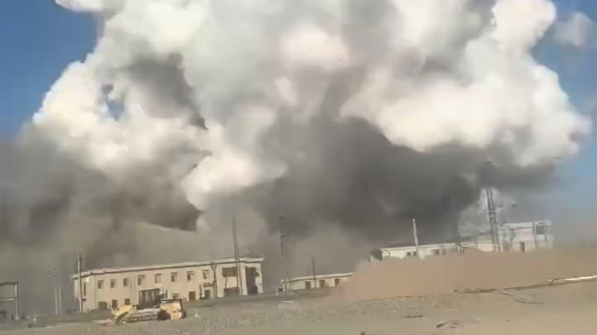 Фото для новини:У Китаї вибухнув сталеливарний завод: є загиблі