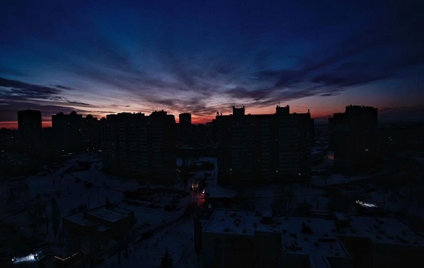 Фото для новини:У Києві без світла досі понад 800 тисяч абонентів