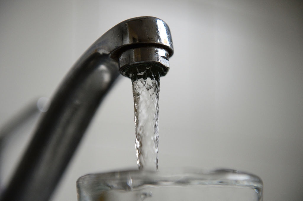 Фото для новини:У Києві частково відновили постачання води