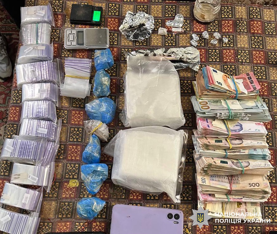 Фото для новини:У Львові затримали наркоугруповання з місячним прибутком понад 4 млн