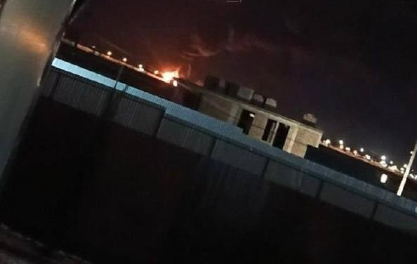 Фото для новини:У РФ поскаржилися на прильоти і пожежу у порту