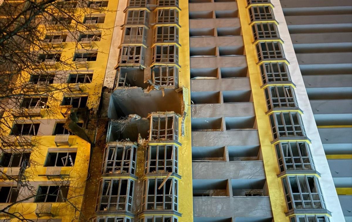 Фото для новини:Удар Росії: у Києві тисячі будинків без опалення