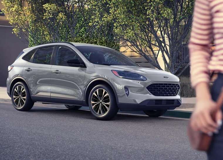 Фото для новини:Удвічі дешевше ринку посадовець Центру пробації на Кіровоградщині Ткаченко придбав Ford Escape за заниженою ціною