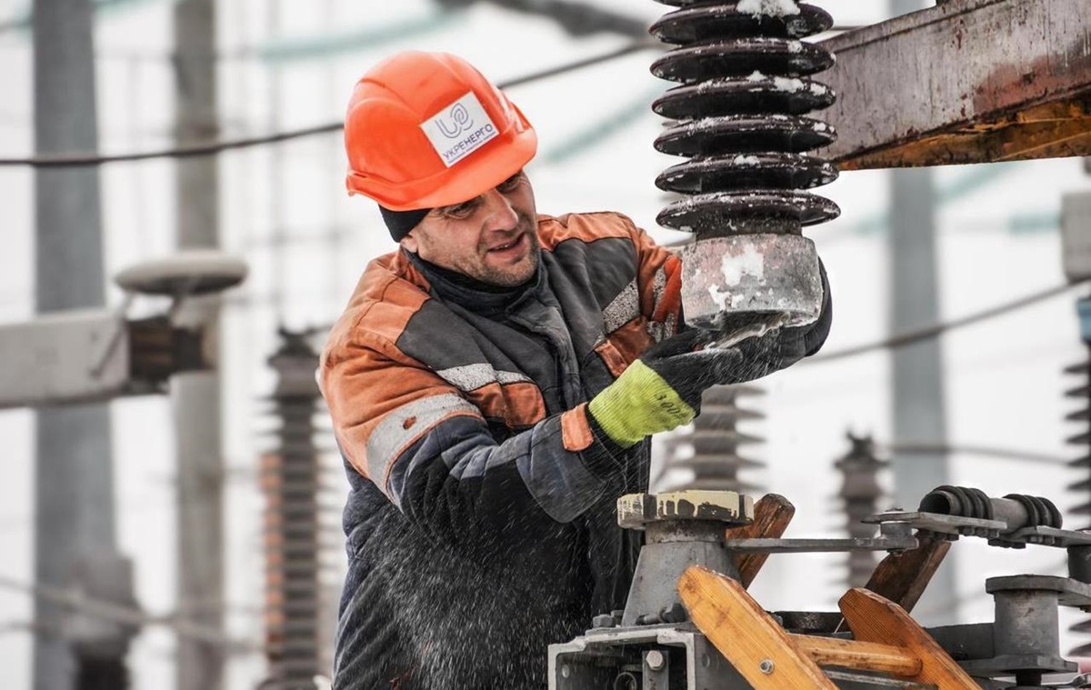 Фото для новини:Укренерго оцінило стан енергосистеми після аварії