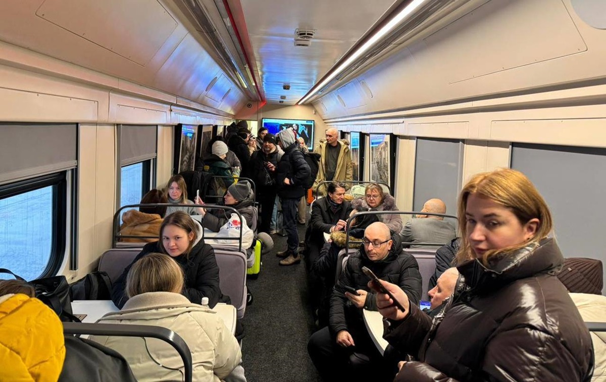 Фото для новини:Укрзалізния відкрила перший "пункт незламності" за кордоном