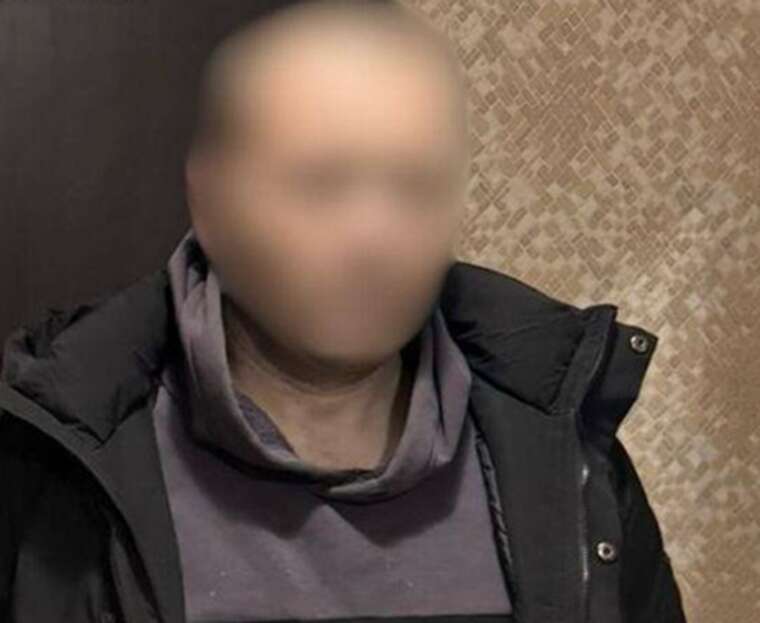 Фото для новини:В Києві чоловік намагався продати непридатність до служби за 5200 доларів через зв'язки в ТЦК