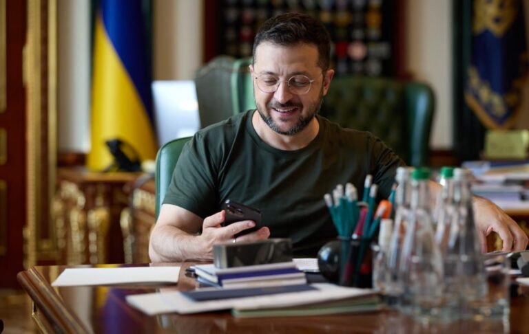 Фото для новини:В ОП розповіли, де зараз перебуває Зеленський