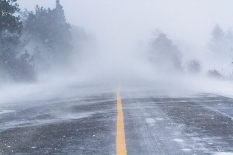 Фото для новини:В Україні оголосили штормове попередження
