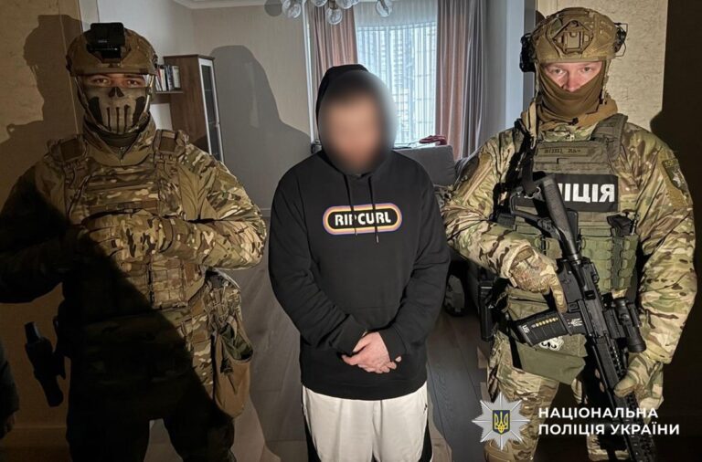 Фото для новини:В Україні викрили ланку міжнародного шахрайського call-центру