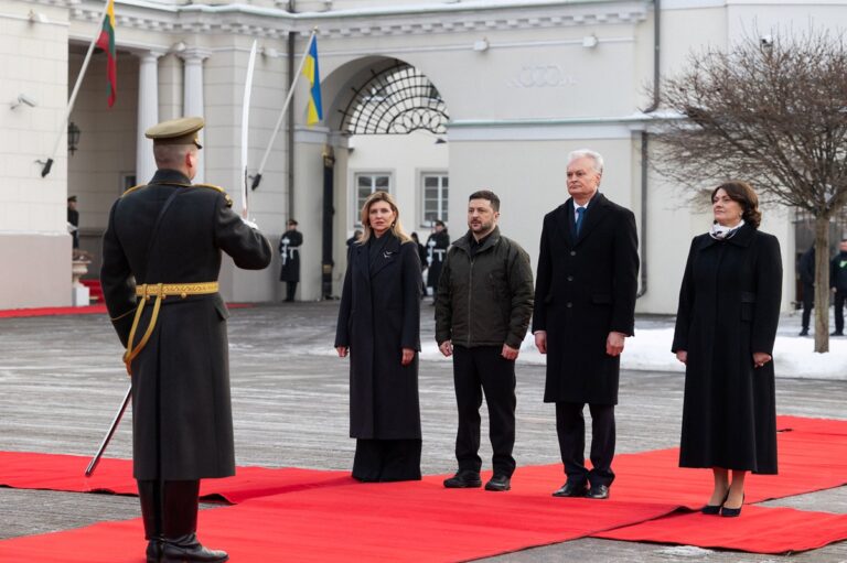 Фото для новини:Вільнюс хоче стати хабом для експорту зброї в Україну