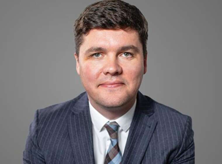 Фото для новини:З лави підсудних — у радники обвинувачений у корупції Олександр Візір працевлаштувався в УРМ