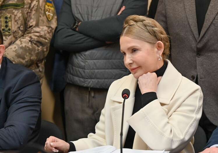 Фото для новини:За Юлію Тимошенко почали вносити заставу зібрано вже понад 13 мільйонів гривень