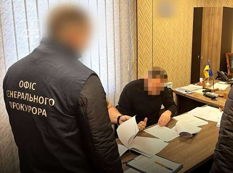 Фото для новини:Збитки на понад 7 мільйонів гривень посадовця Дніпровського КЕУ судитимуть за закупівлю деревини за завищеними цінами