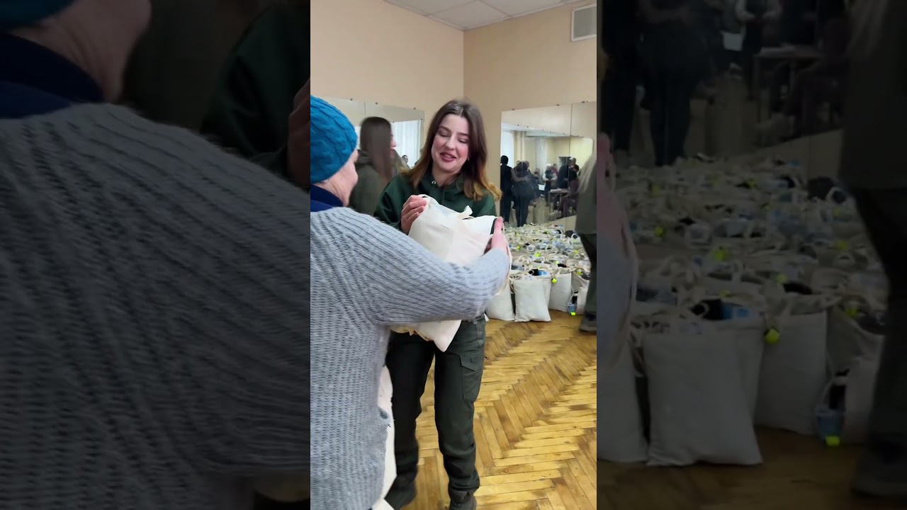 Фото для новини:ДП "Ліси України" передає 5000 "пакунків тепла"!