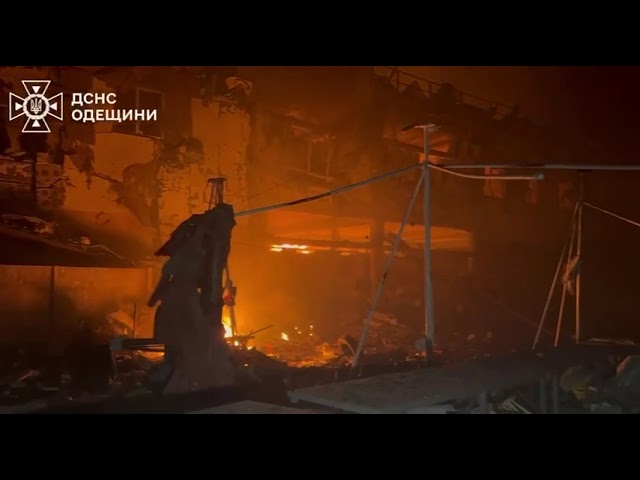 Фото для новини:Одеса знову під ударом: рф атакувала місто БпЛА