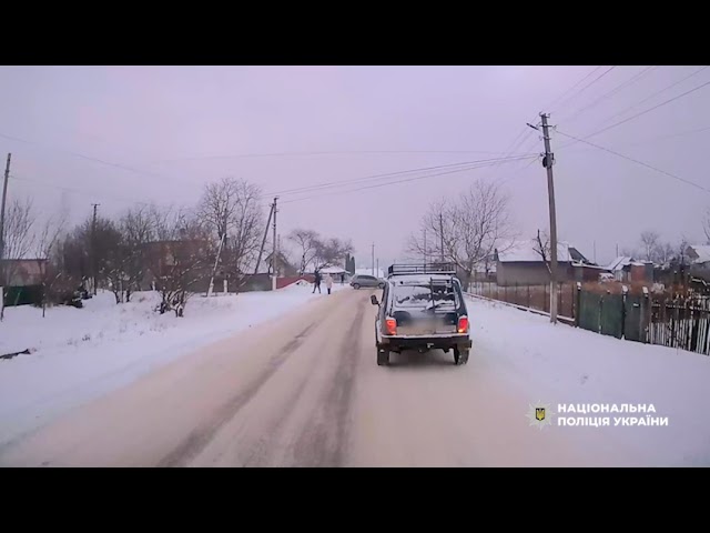 Фото для новини:На Буковині під час затримання дезертира поліцейські використали табельну зброю: потерпілих немає