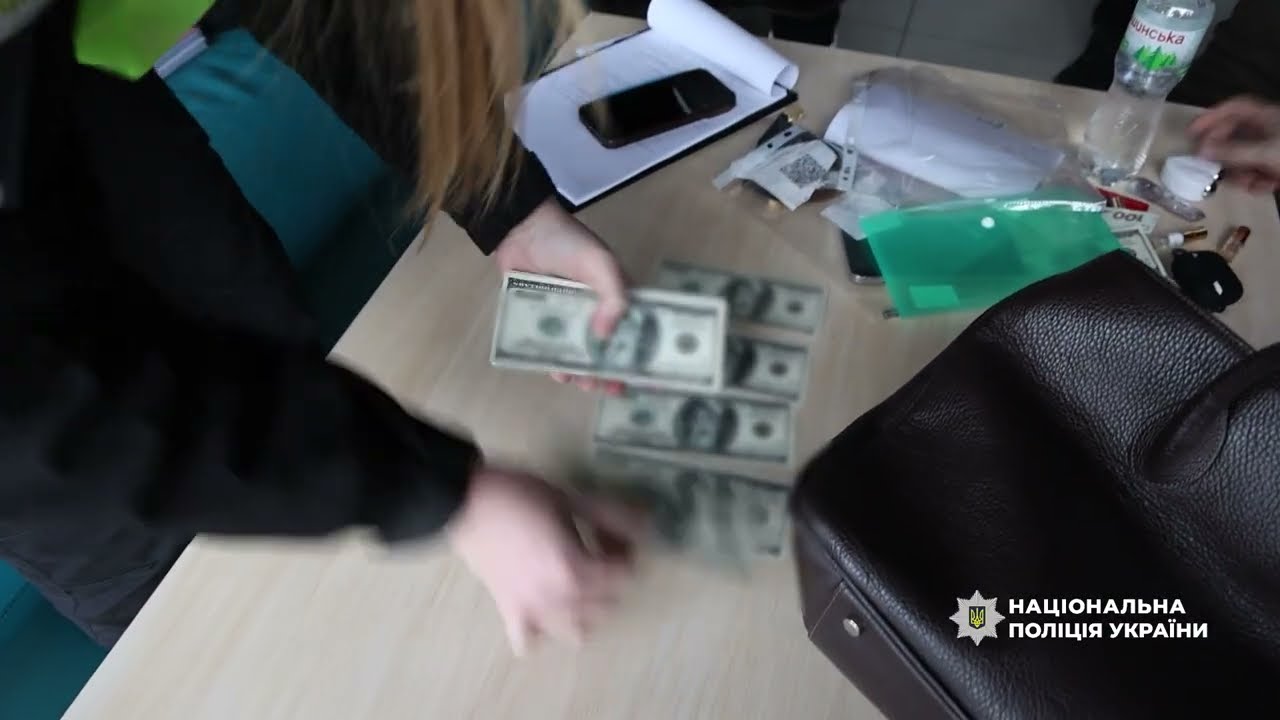 Фото для новини:18 тисяч доларів за фальшиві діагнози: на Київщині Нацполіція затримала двох зловмисників