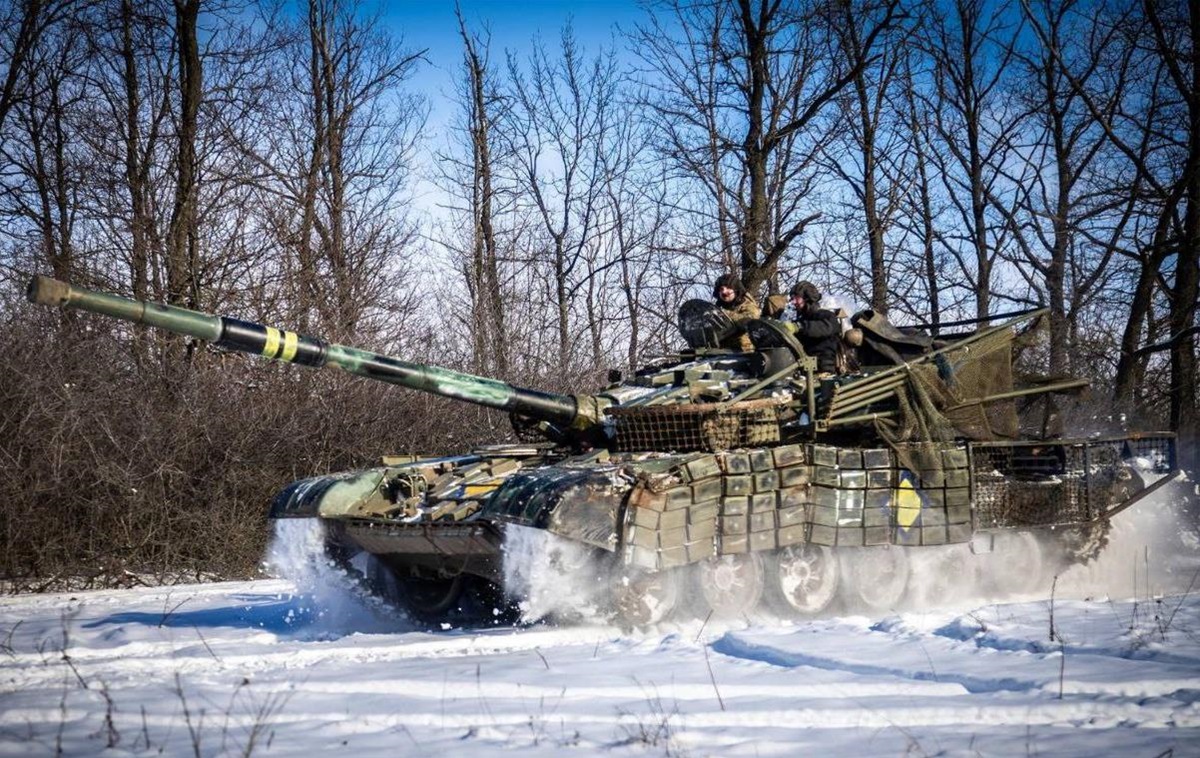 Фото для новини:Активні бої тривають на трьох напрямках - Генштаб