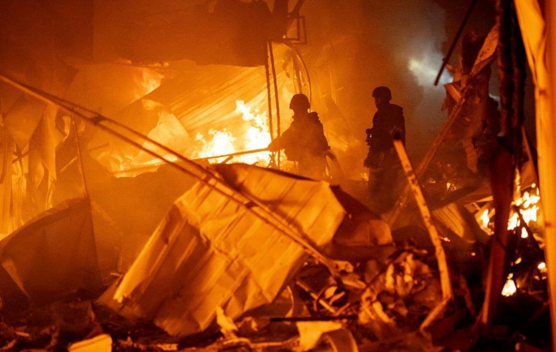 Фото для новини:Атака дронів на Одесу: пошкоджена 9-поверхівка