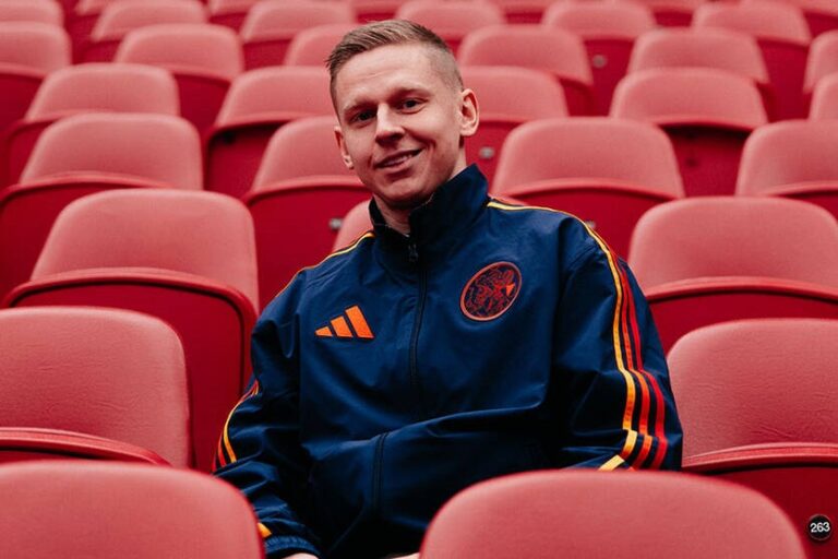 Фото для новини:Аякс узяв Зінченка в резерв на перший його матч