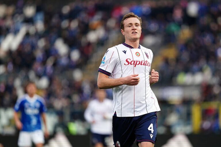 Фото для новини:Болонья завершила трансфер хавбека Мілана