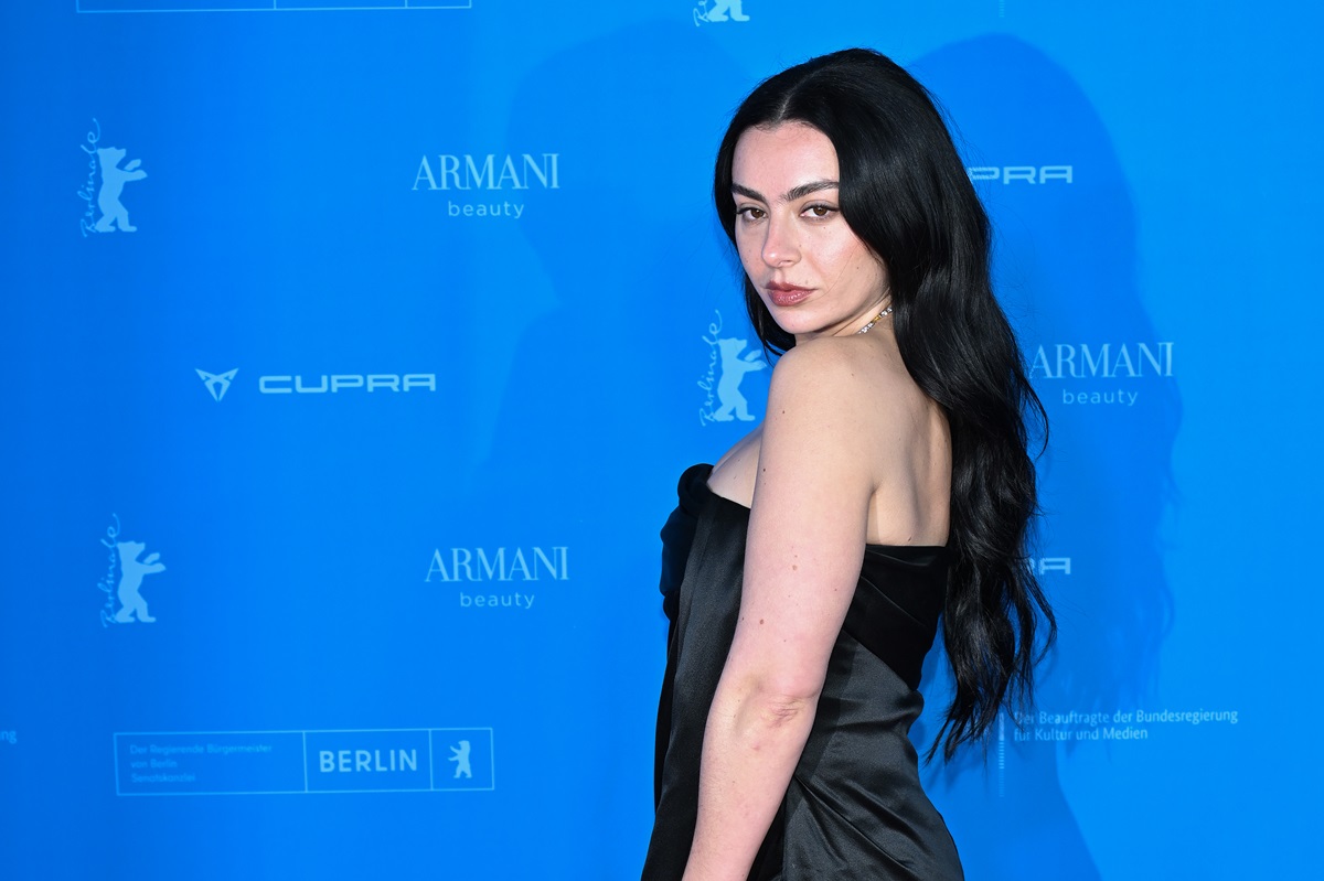 Фото для новини:Charli XCX висловила підтримку Україні